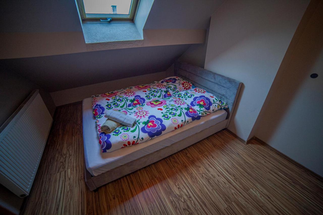 Apartamenty Przy Gorskich Rzekach ノヴィ・タルク エクステリア 写真